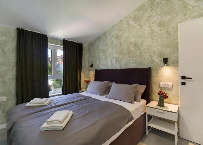 דירה Villa Joy Heated Pool ספליט