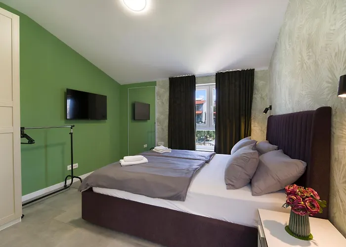 Villa Joy Heated Pool דירה