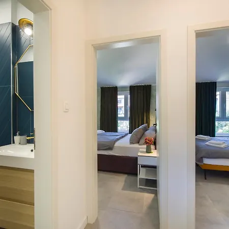 Joy Heated Pool Apartment *