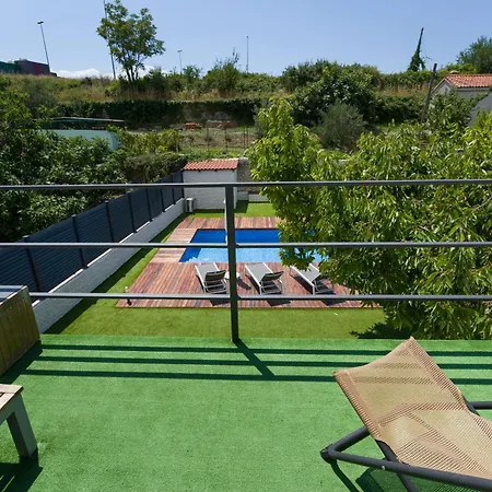 Joy Heated Pool Split
